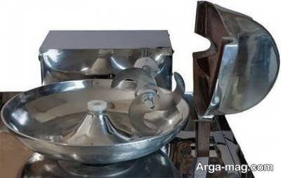 استفاده از یخ برای تیز کردن وسایل در خانه