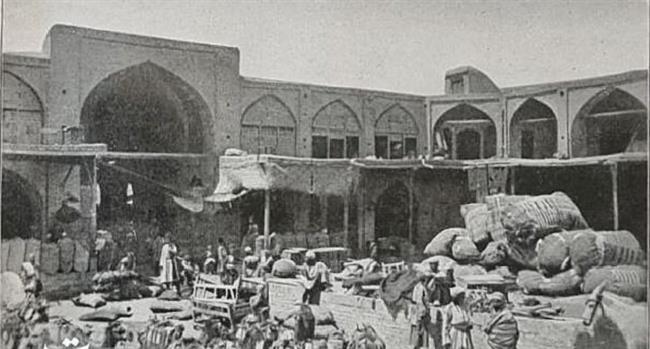 عکس‌های تاریخی از ایران 90 سال پیش: از چوب بری تبریز تا پیر بازار انزلی!
