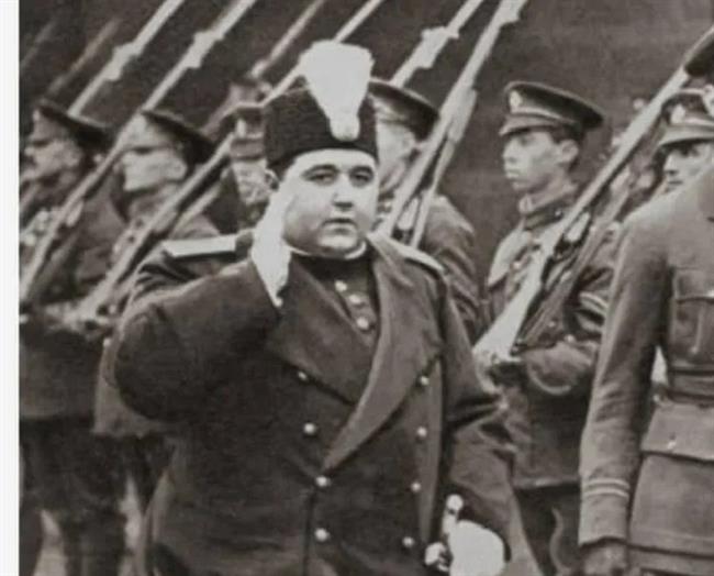 روایت یک تصویر تاریخی؛ وقتی آخرین شاه قاجار کنار پادشاه آینده بریتانیا ایستاد(+عکس)