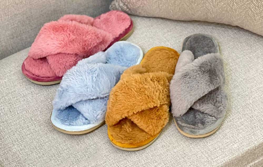 پاپوش زنانه، صندل زنانه و خرید کراکس؛ سه انتخاب برای راحتی، استایل و سلامت پا