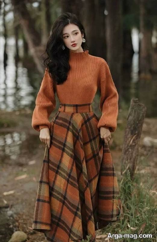 تیپ خاص با دامن قهوه ای