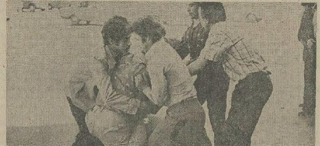 گزارش تصویری از درگیری خونین خیابانی بخاطر 5 ریال!