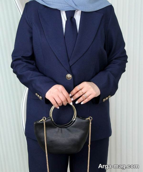 تیپ زیبا دخترانه با کراوات