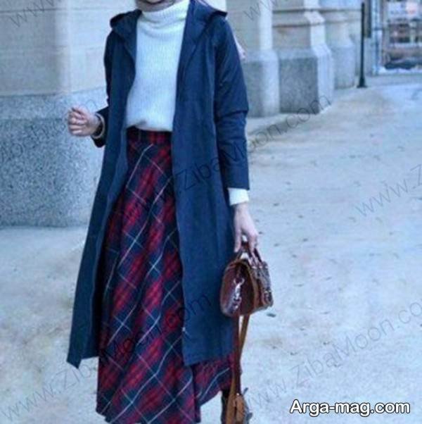 استایل ساده با پالتو و دامن