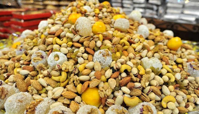 قیمت آجیل شیرین برای شب یلدا اعلام شد+ فیلم