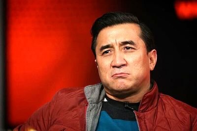 دفاع خداداد عزیزی از صحبت‌هایش روی آنتن زنده: از هیچ کس نمی‌ترسم/ آن کلمه را همه می‌گویند! + فیلم