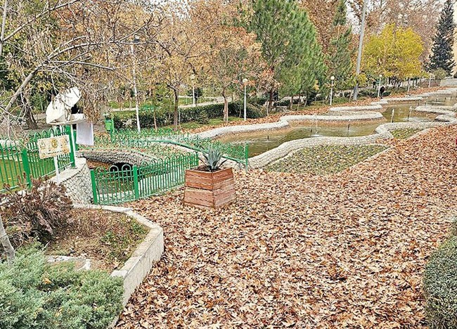 لباس «پاییزی» بر ‌تن پارک‌های تهران