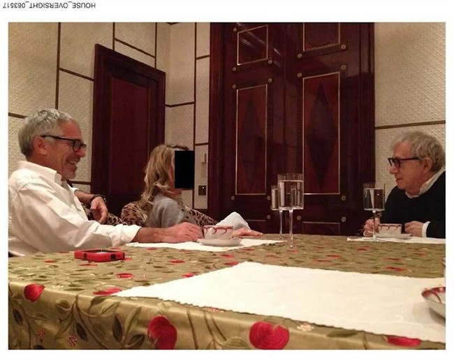 افشای دومین مجموعه از عکسهای محرمانه عمارت اپستین با حضور چهرههای قدرتمند جهانی/ از ترامپ و کلینتون تا بَنِن و وودی آلن در فهرست دوستان تبهکار جنسی+عکس و فیلم