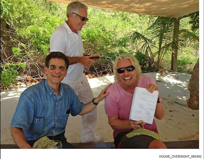 افشای دومین مجموعه از عکس‌های محرمانه عمارت اپستین با حضور چهره‌های قدرتمند جهانی/ از ترامپ و کلینتون تا بَنِن و وودی آلن در فهرست دوستان تبهکار جنسی+عکس و فیلم