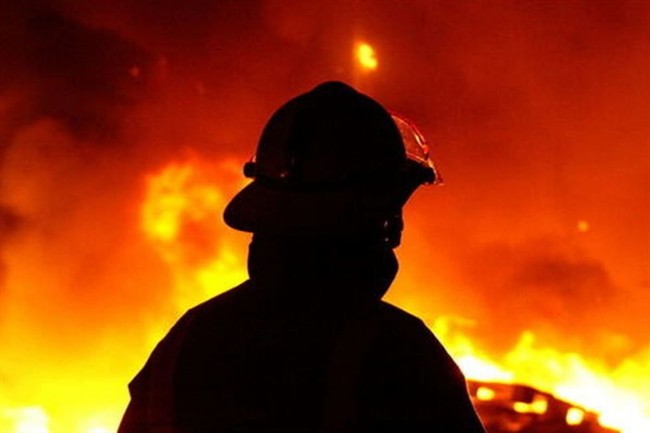 وقوع آتش‌سوزی در برج مسکونی در تهران+ جزئیات