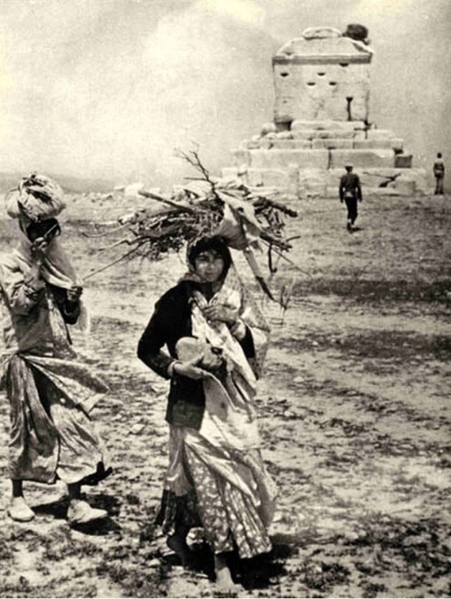 قدیمی ترین عکس از مقبره کوروش هخامنشی قدیمی ترین عکس از مقبره کوروش هخامنشی