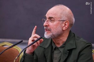 حمله به قالیباف به جرم کارآمدی!/ وزیر ناکارآمدی که باید برود اما نمی‌رود