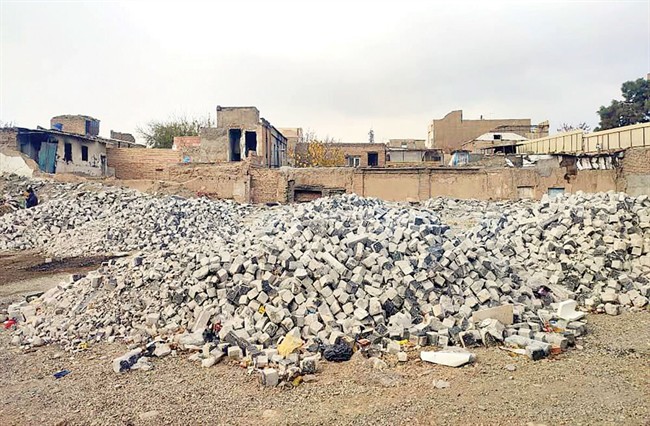 بازهم به‌نفع «ترافیک»، این‌بار با سنگ‏‏‏‏‌فرش‏‏‏‏‌های بهارستان