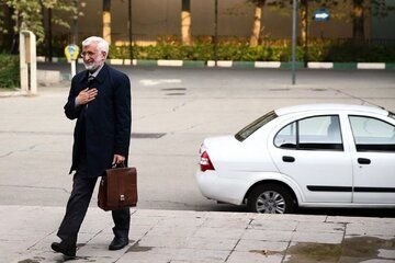 پس لرزه اظهارات جلیلی درباره کافه رفتن/ خانواده را گرانی و بیکاری از هم دور کرده نه یک میز و دو فنجان قهوه