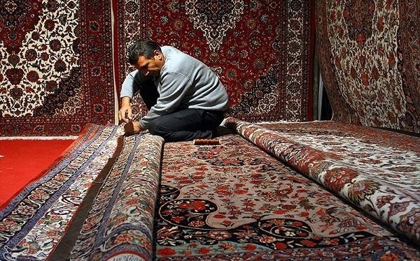 نقشه ایرانی، بافت هندی ، سود دلاری! /  چگونه بازار فرش ایران به هند و پاکستان داده شد؟