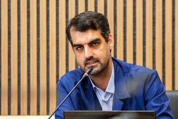 کنایه منان رئیسی درباره استیضاح وزراء؛ برخی نمایندگان در حال استخاره هستند