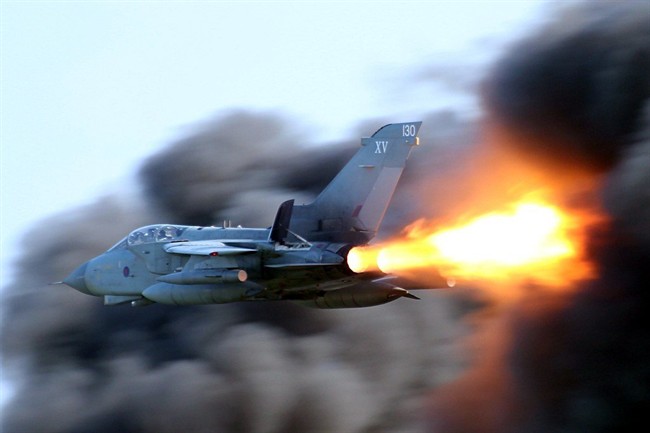 چرا اگزوز موتور جنگنده آب نمی&zwnj;شود؟ وقتی فلز باید در دل آتش زنده بماند