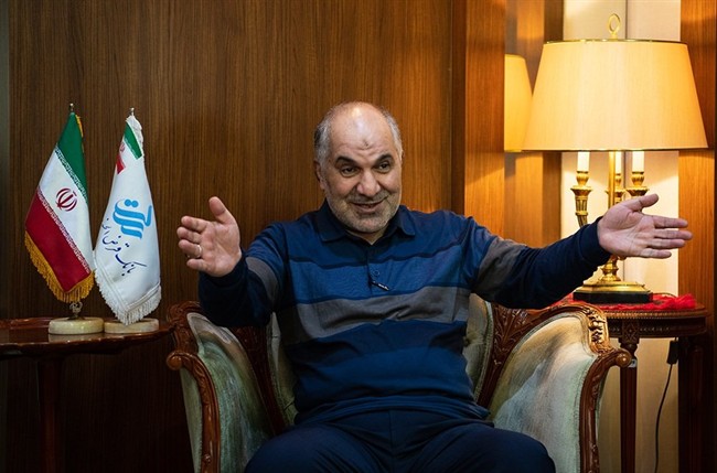 ۸ هزار میلیارد بدهی و صدها میلیارد زیان در بانک رسالت/ مدیرعاملی با مدرک نظامی؛ بهتر از این نمی&zwnj;شود!