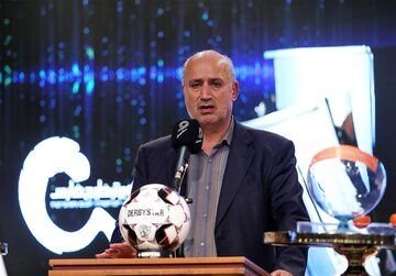 مهدی تاج به حوزه علمیه قم رفت/ جزئیات جلسه درباره حواشی سفر به آمریکا