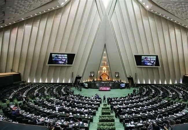 نامه هشدار آمیز 165 نماینده مجلس به سران قوا/ریشه تورم ارز است