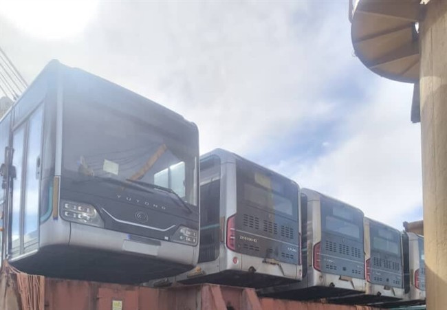 اتوبوس دوکابین