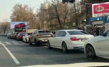 خودروهای لوکس به صف شدند/ نرخ بنزین سوپر در جایگاه‌های سوخت چند؟