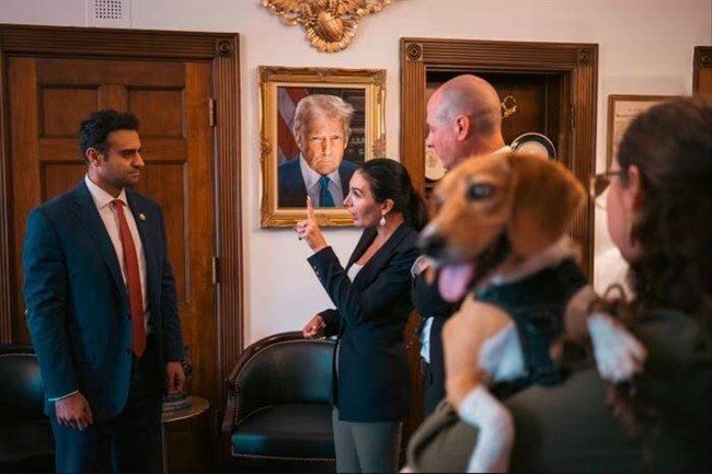 دارایی موساد، بیخ گوش ترامپ/ افشای هسته تاریک؛ لورا لومر، عامل "هرج ومرج جنسی" در حلقه ترامپ +عکس