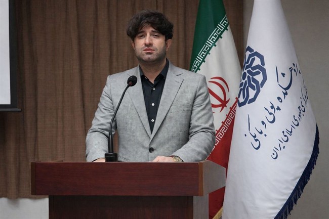 مهدی فراهانی، پژوهشگر برتر نظام بانکی کشور