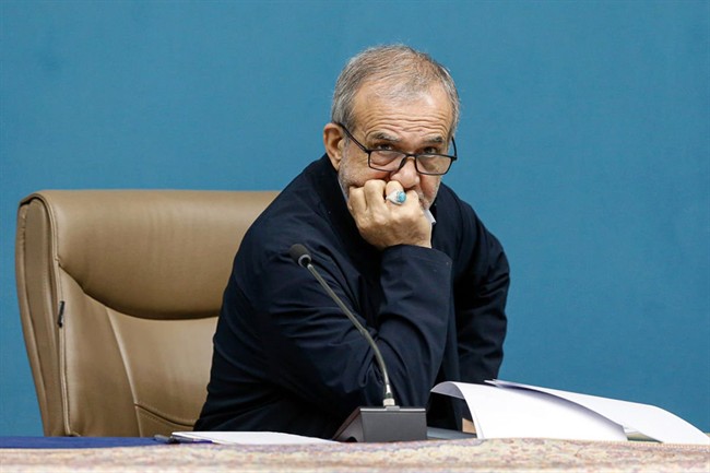 تصاویری از پزشکیان در زمان دانشجویی+ فیلم 