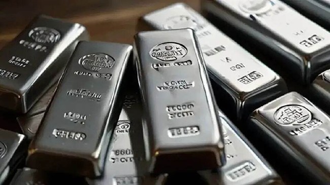 طلا بخریم یا نقره؛ کدام سودآورتر است؟