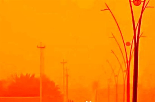 آسمان عراق قرمز شد + فیلم