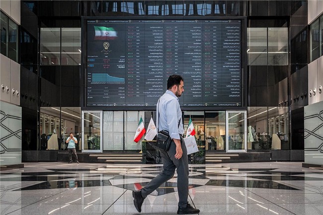 شاخص کل بورس در معاملات امروز 9 دی