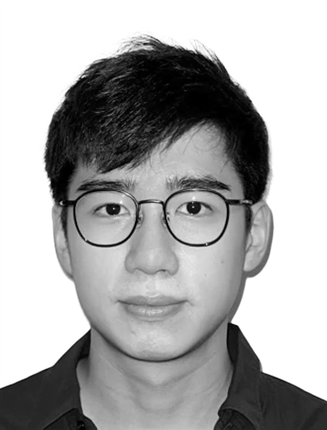 دو چهره متفاوت