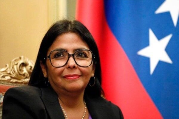 فوری/ این زن جانشین مادورو شد/ رئیس جمهور موقت ونزوئلا کیست؟