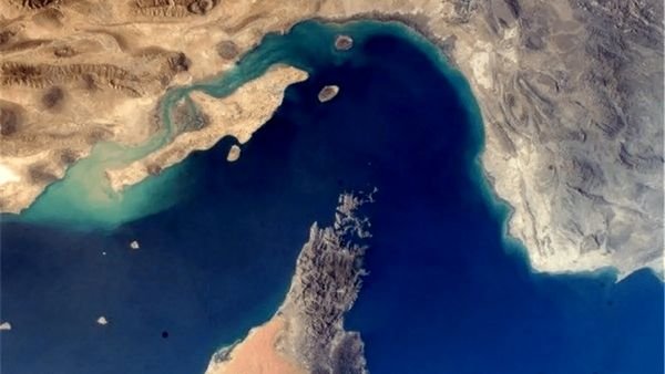 ماجرای ورود غیرمجاز یک کشتی به تنگه هرمز/ ادعای شرکت انگلیسی صحت دارد؟