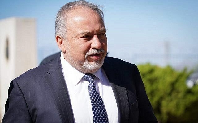 حمله وزیر جنگ سابق اسرائیل به نتانیاهو: او «سگِ مطیع» ترامپ شده است/ به سمت فاجعه سیاسی می رویم