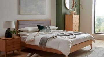 5 شغل عجیب و غریب در دنیا،  از خوابیدن تا یافتن توپ گلف و تماشای خشک شدن رنگ!