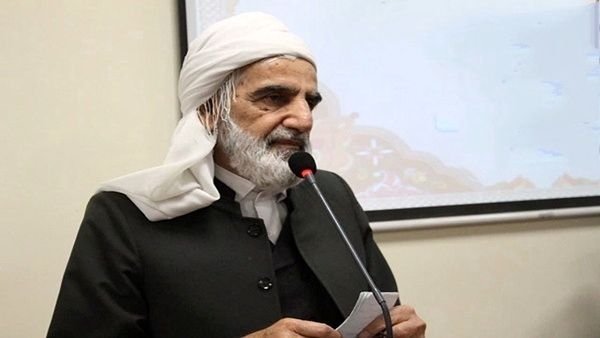 تاکید امام جمعه سنندج بر گفتگو و تعامل برای برون‌رفت از وضعیت جنگی/ نتیجه مذاکرات باید بهبود معیشت باشد