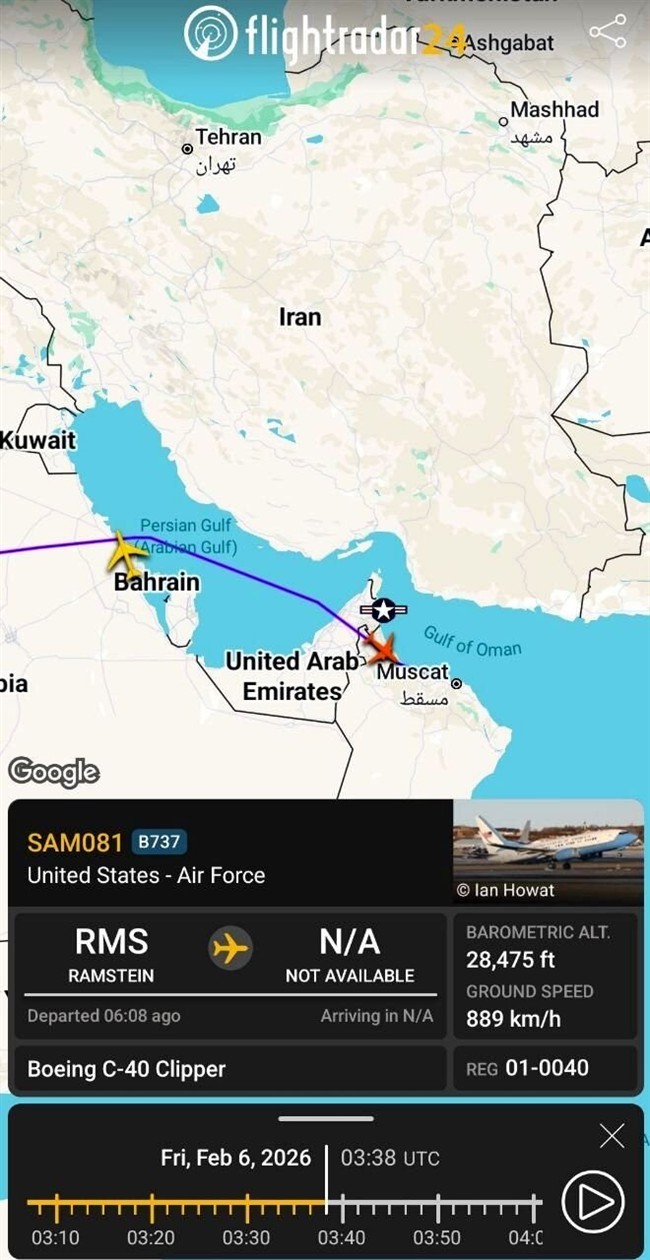 تصویر فرود هواپیمای برد کوپر فرمانده سنتکام به مسقط در محل مذاکره ایران و آمریکا