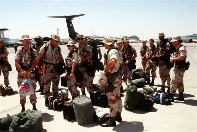 پشت پرده تهدید نظامی آمریکا علیه ایران: عملیات روانی یا واقعیت؟/ پنتاگون در محاصره بحران: پایان افسانه‌ی بسیج ضربتی ارتش آمریکا +عکس