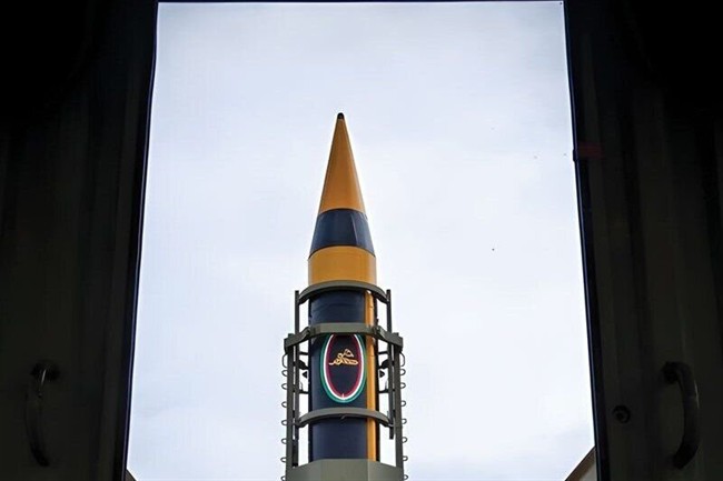 رونمایی سپاه از مخوف‌ترین موشک تاریخ ایران با کلاهک 2 تنی/ با مشخصات فنی موشک خرمشهر4 آشنا شوید