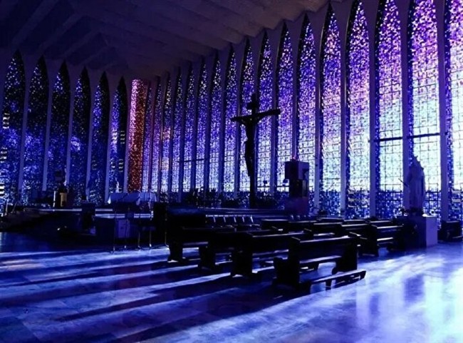 جذاب‌ترین پنجره‌های شیشه‌رنگی جهان؛ از شیراز تا شیکاگو (+عکس)