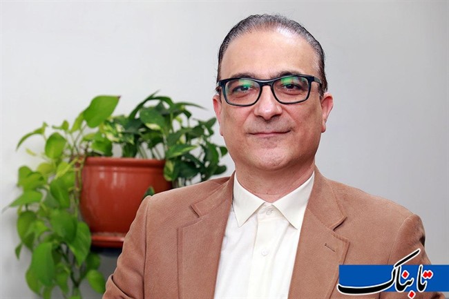 شورای فرهنگی تنها کاری که نمی کند، کار فرهنگی است/ مدیر فرهنگی باید پدیدآورنده باشد