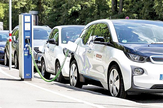 زیان 52 میلیارد  دلاری 3 خودروساز  بزرگ