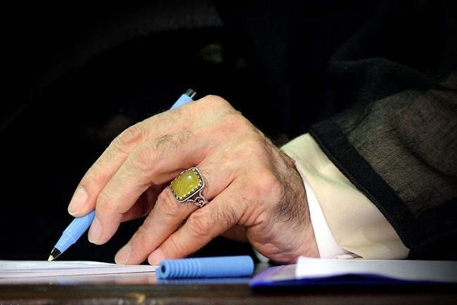 موافقت رهبر انقلاب با عفو یا تخفیف و تبدیل مجازات 2108 نفر از محکومان