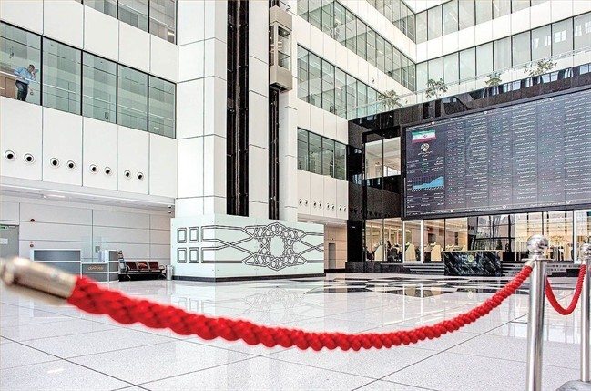 بورس در مرز بیم و امید