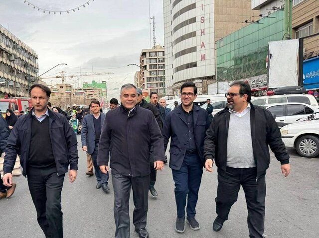 وزیر نفت: در شرایط تحریم مشکلی برای فروش نفت نداریم/22 بهمن اعلام قدرت ملت به دشمنان است