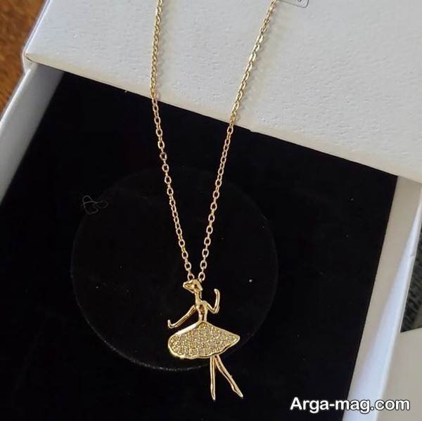 مدلهای گردنبند نوزادی متفاوت