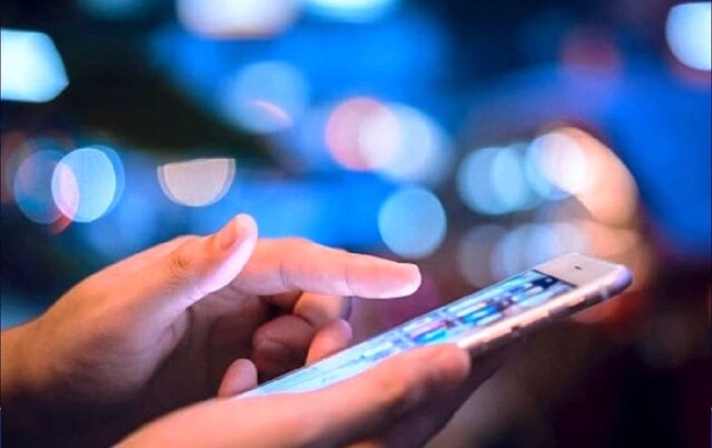 کسب‌وکار 10 میلیون ایرانی زیر تیغ قطعی اینترنت/ ستارهاشمی: تلاش‌ها برای بازگشت کیفیت ارتباطات ادامه دارد
