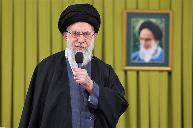 تشکر رهبر انقلاب از حضور مردم در اجتماع 22 بهمن
